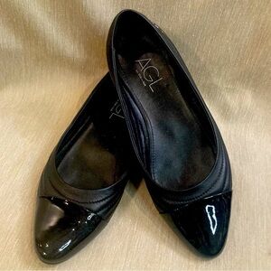 AGL Sz 39  Delicia Horizontal Quilting Pointy Toe Patent Leather Ballet Flats